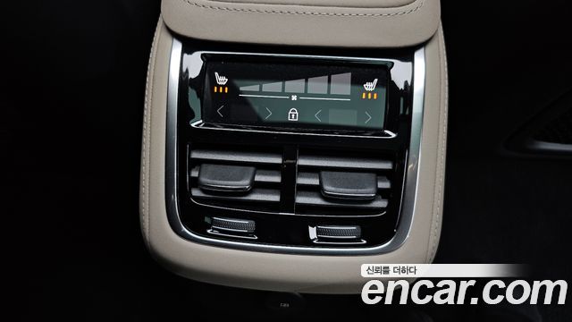 Volvo XC90 (II) T8 Ultra Dark Hybrid 2026 — фото 18