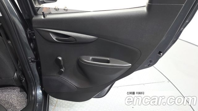 Chevrolet Spark LS Basic 2019 — фото 25