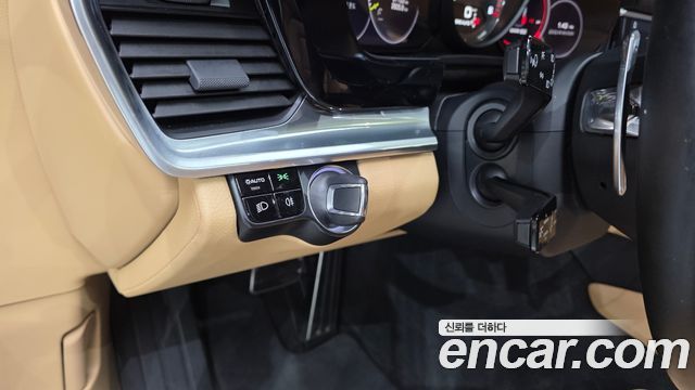 Porsche Panamera (971) 2.9 AWD E-Hybrid 2018 — фото 30