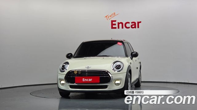 MINI Cooper 5Door Standard 3rd 2019 — фото 3