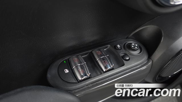 MINI Cooper 5Door Standard 3rd 2019 — фото 35