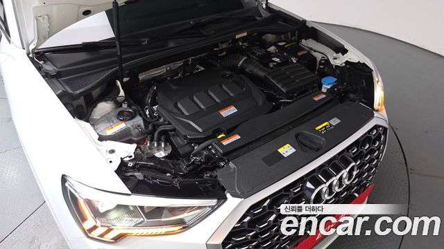 Audi Q3 (F3) 35 TDI Premium Sportback 2023 — фото 6