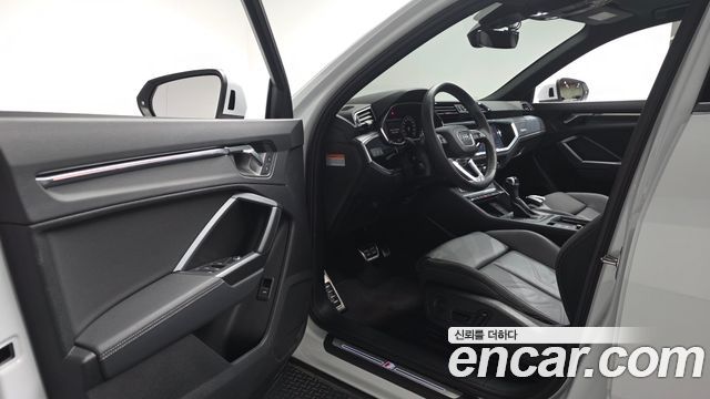 Audi Q3 (F3) 35 TDI Premium Sportback 2023 — фото 10