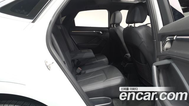 Audi Q3 (F3) 35 TDI Premium Sportback 2023 — фото 11