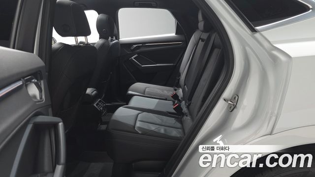 Audi Q3 (F3) 35 TDI Premium Sportback 2023 — фото 12