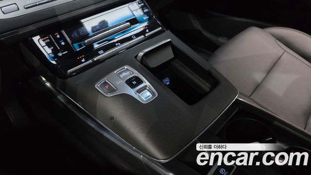 Hyundai Grandeur (IG) 3.0 LPi Rent Car Modern 2022 — фото 9