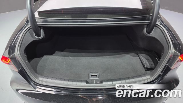 Hyundai Grandeur (IG) 3.0 LPi Rent Car Modern 2022 — фото 17