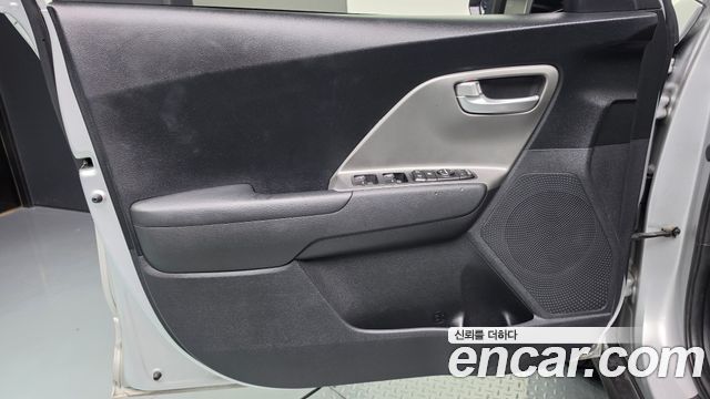 Kia Niro Plus Light (Taxi Trim) 2024 — фото 24