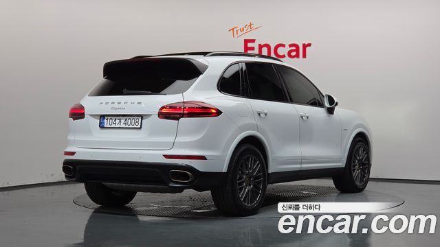 Porsche Cayenne 3.0 Diesel Platium Edition 958 2017 — фото 2