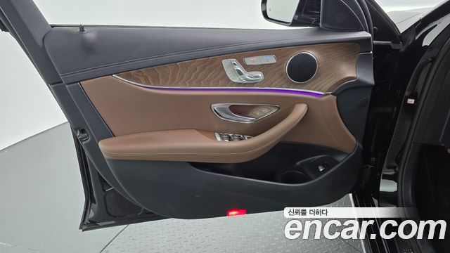 Mercedes-Benz E-Class (W213) E250 Exclusive 2023 — фото 24