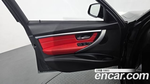 BMW 3 Series (F30) 330i M Sport Shadow 2018 — фото 24