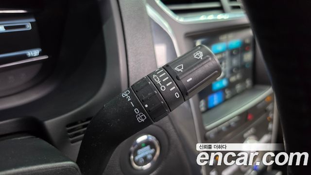 Ford Explorer 2.3 Limited 4WD 5th 2019 — фото 20
