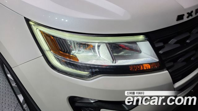 Ford Explorer 2.3 Limited 4WD 5th 2019 — фото 22