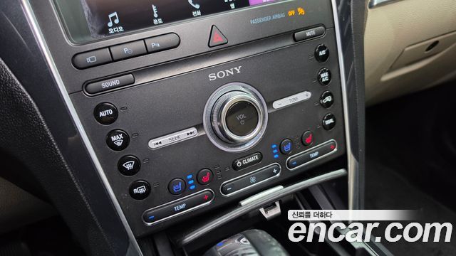 Ford Explorer 2.3 Limited 4WD 5th 2019 — фото 31