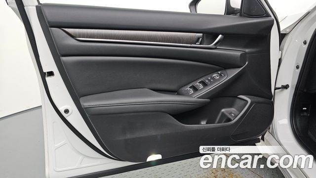 Honda Accord (X) 1.5 Turbo 2020 — фото 24
