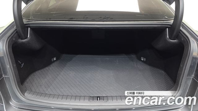 Genesis G80 2.2D AWD Luxury 2018 — фото 17
