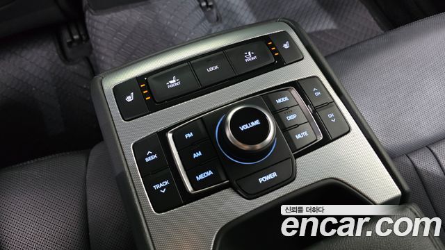 Genesis G80 2.2D AWD Luxury 2018 — фото 18