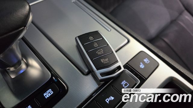 Genesis G80 2.2D AWD Luxury 2018 — фото 30