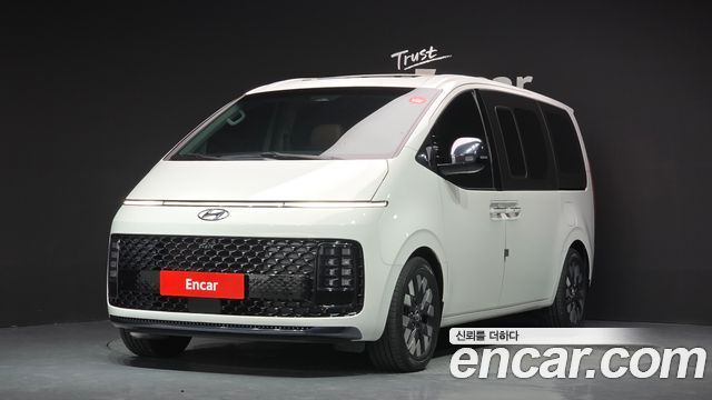 Hyundai Staria L3.5 Lounge 9-Seater Inspiration 2022 — фото 1