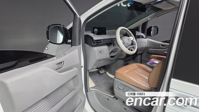Hyundai Staria L3.5 Lounge 9-Seater Inspiration 2022 — фото 10