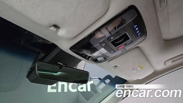 Hyundai Staria L3.5 Lounge 9-Seater Inspiration 2022 — фото 19