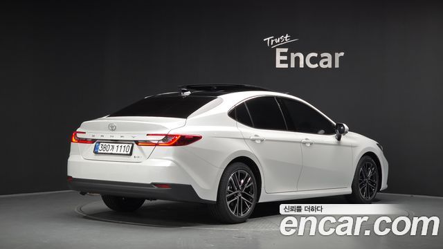 Toyota Camry (XV80) 2.5 XLE Premium Hybrid 2026 — фото 2