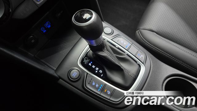 Hyundai Kona 1.6 Turbo 4WD Modern Tech 2019 — фото 9