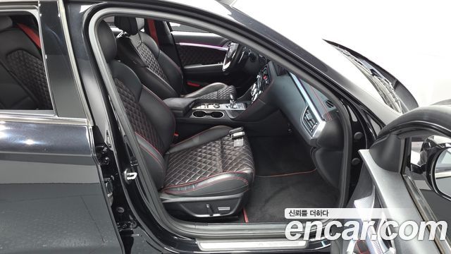 Genesis G70 Gasoline 2.0T 4WD 2022 — фото 12
