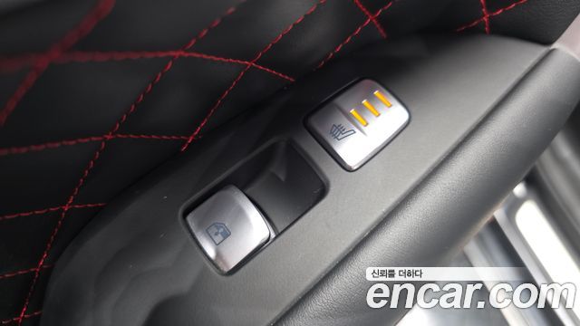 Genesis G70 Gasoline 2.0T 4WD 2022 — фото 19