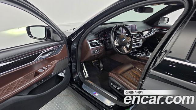 BMW 7 Series (G11) 745Le iPerformance M Sport 2020 — фото 10