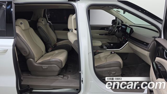 Kia Carnival (IV) Gasoline 9-Seater Signature 2023 — фото 11