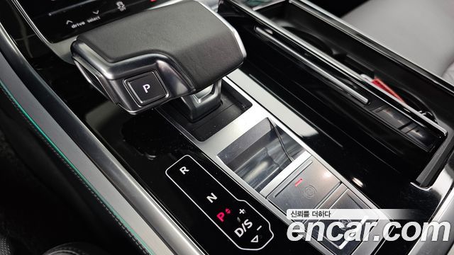 Audi Q8 (4M) 50 TDI Quattro Premium 2021 — фото 9