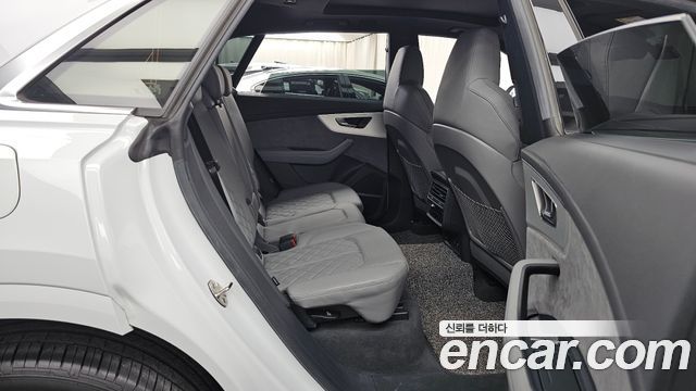Audi Q8 (4M) 50 TDI Quattro Premium 2021 — фото 12