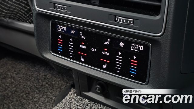 Audi Q8 (4M) 50 TDI Quattro Premium 2021 — фото 19