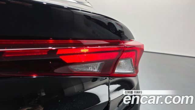 Kia K5 (III) 2.0 Prestige 2023 — фото 23