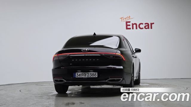 Hyundai Grandeur (IG) 2.5 Premium 2023 — фото 4