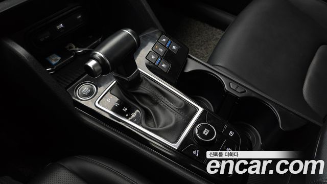 Kia Sportage (V) Diesel 2.0 2WD Prestige 2024 — фото 9