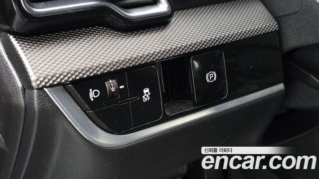 Kia Sportage (V) Diesel 2.0 2WD Prestige 2024 — фото 15