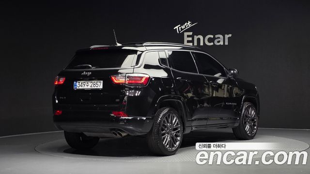 Jeep Compass (II) S 2.4 AWD 2022 — фото 2