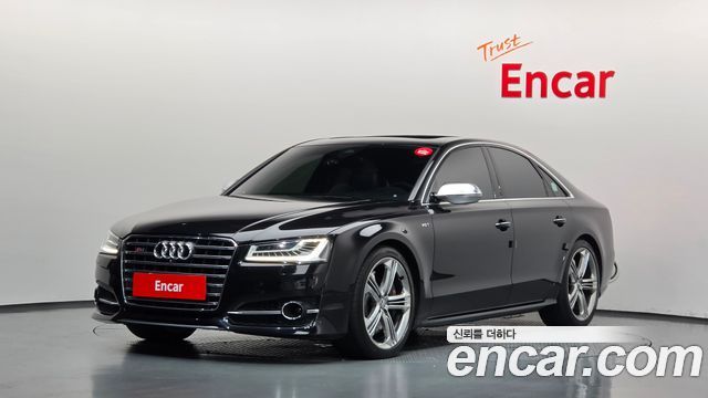 Audi S8 4.0 TFSI quattro D4