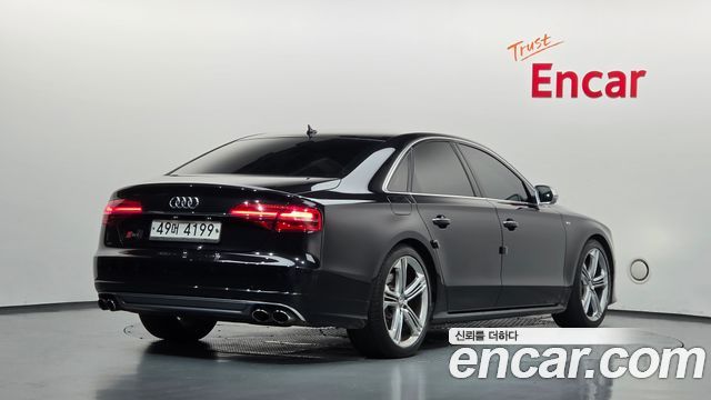 Audi S8 4.0 TFSI quattro D4 2015 — фото 2