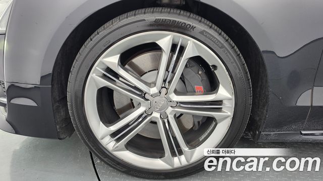 Audi S8 4.0 TFSI quattro D4 2015 — фото 5