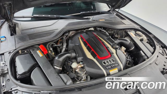 Audi S8 4.0 TFSI quattro D4 2015 — фото 6