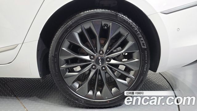 Kia K8 2.5 Gasoline 2WD Signature Special 2024 — фото 21