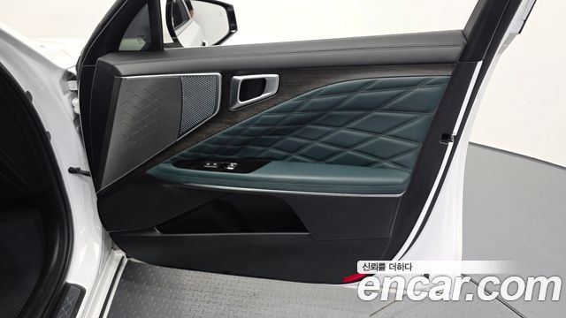 Kia K8 2.5 Gasoline 2WD Signature Special 2024 — фото 24