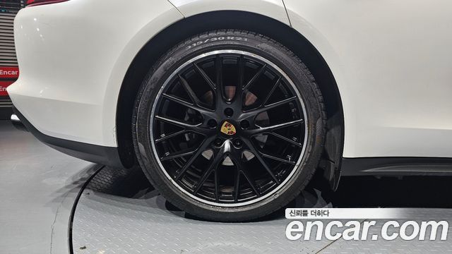 Porsche Panamera (971) 3.0 AWD 2020 — фото 5