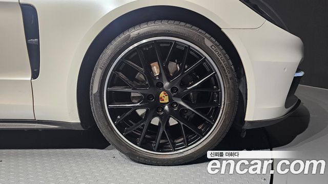 Porsche Panamera (971) 3.0 AWD 2020 — фото 21