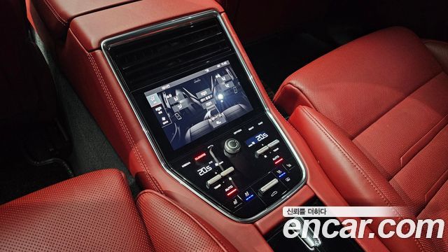 Porsche Panamera (971) 3.0 AWD 2020 — фото 34