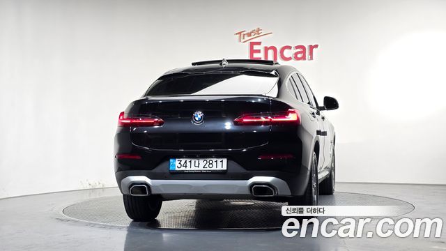 BMW X4 (G02) xDrive20i xLine 2023 — фото 4