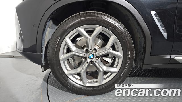 BMW X4 (G02) xDrive20i xLine 2023 — фото 5